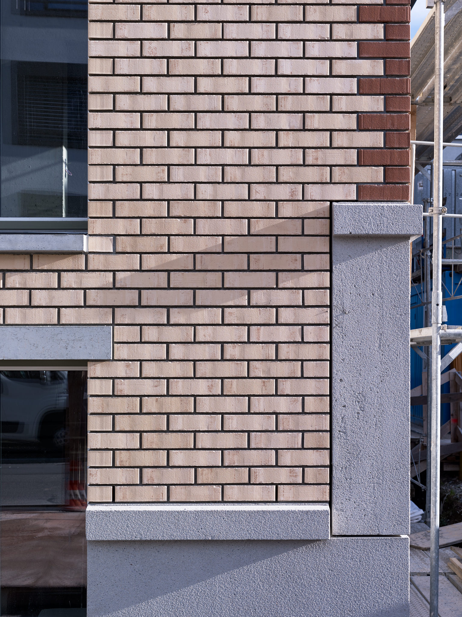 E14534 Alpa 047775 SCREEN